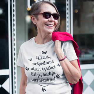 Sieviešu T-krekls "Dievs radīja vecmāmiņu"