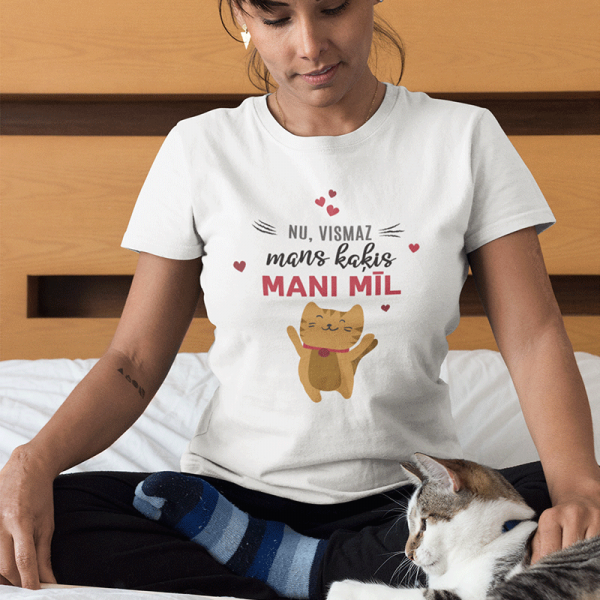 Sieviešu t-krekls "Mans kaķis mani mīl"
