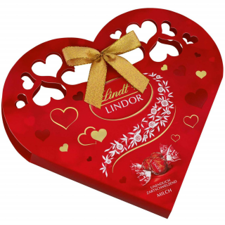 "LINDT LINDOR" piena šokolādes konfektes sirdsformas kastītē 112g