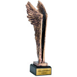 Trofeja "Spārni" (ar Jūsu izvēlētu gravējumu par papildus samaksu)