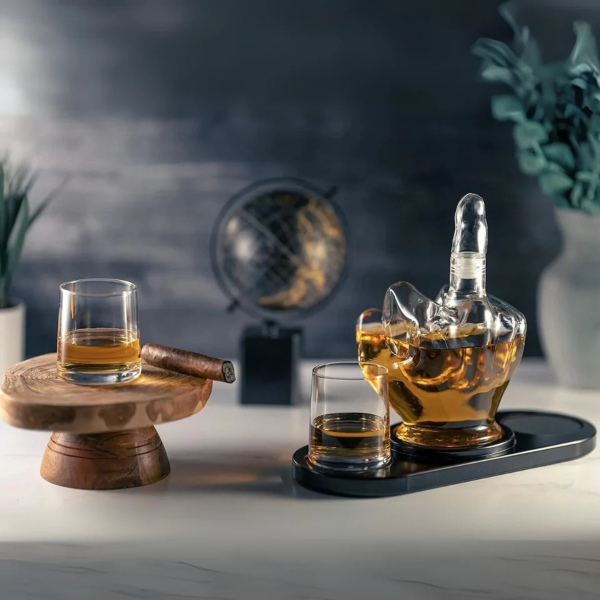 Grafīna un 2 glāžu komplekts "Middle Finger"