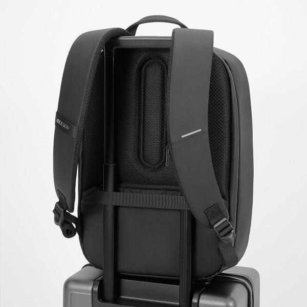 Mugursoma "Bobby Edge" ar aizsardzību pret zādzībām