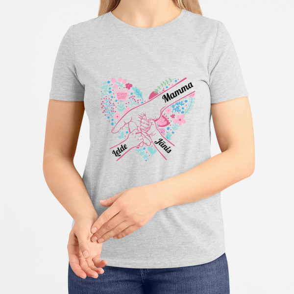 Sieviešu T-krekls "Mammas sirds" ar izvēlētiem bērnu vārdiem