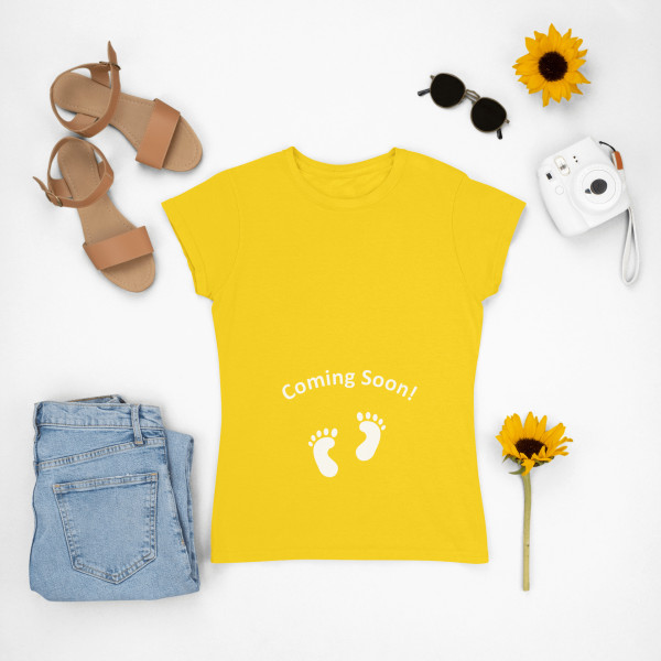 Sieviešu T-krekls "Coming soon"